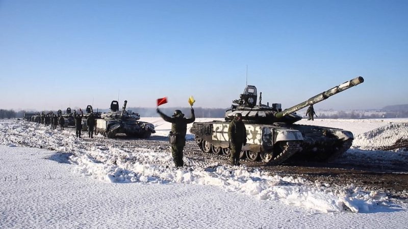 Rusia dijo que algunas de sus tropas comenzarán el retiro de zonas cercanas a Ucrania. 
