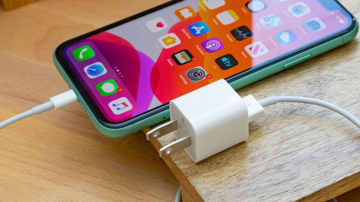 Iphone 12 could fall the charger — eco-friendly or just greedy?