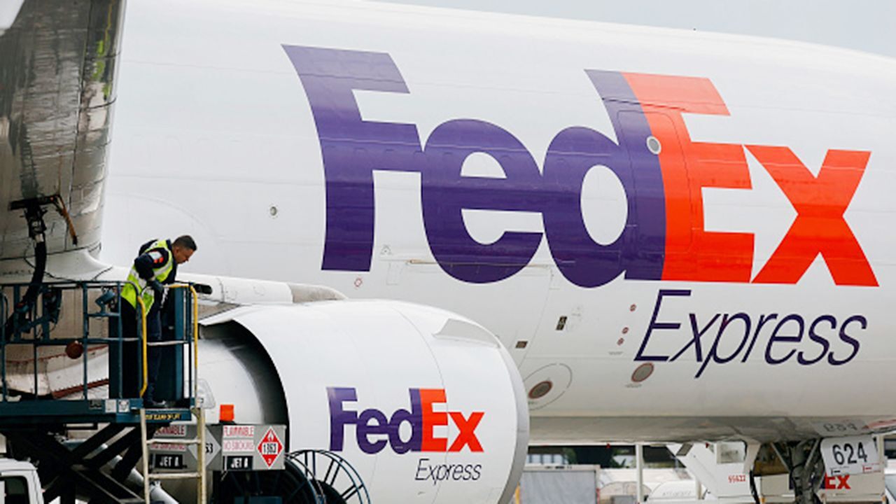 FedEx cargo jet can make emergency landing in Los Angeles