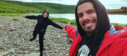 Nahuel with his partner Katri.  Together, they travel across Finland and show their landscapes to the world from LandingDos' social networks