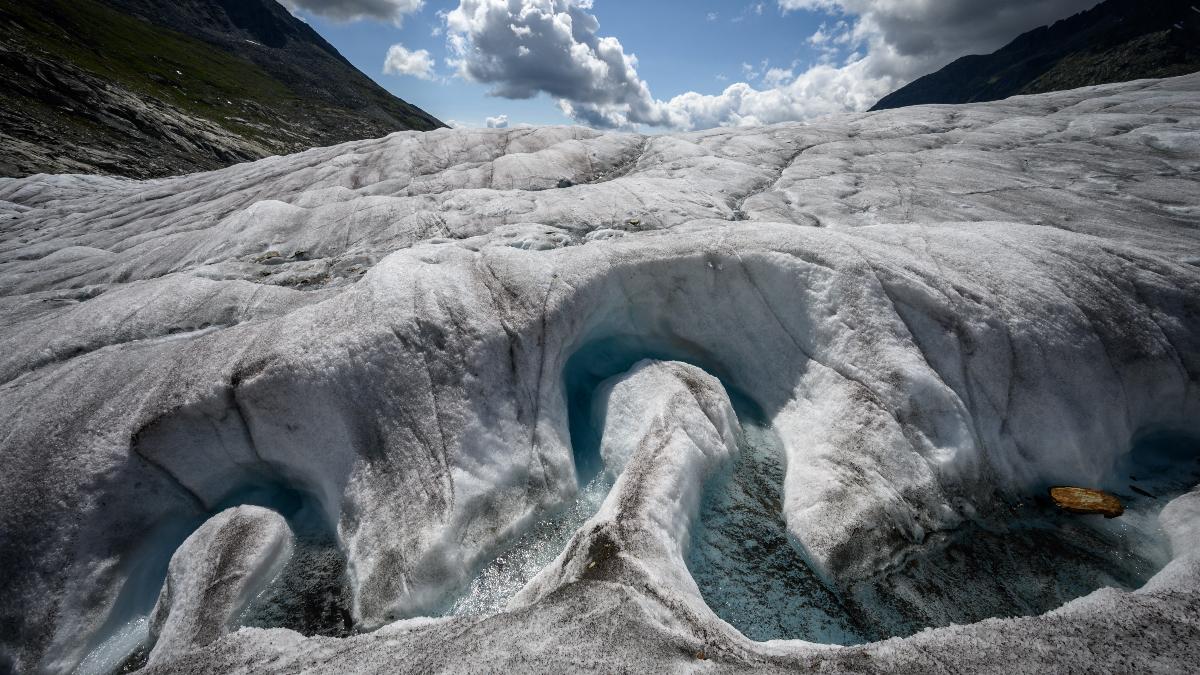 Switzerland: Glaciers, witnesses to the impact of climate change