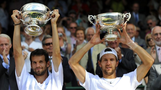 Wimbledon - Beechner and Melzer with the trophy