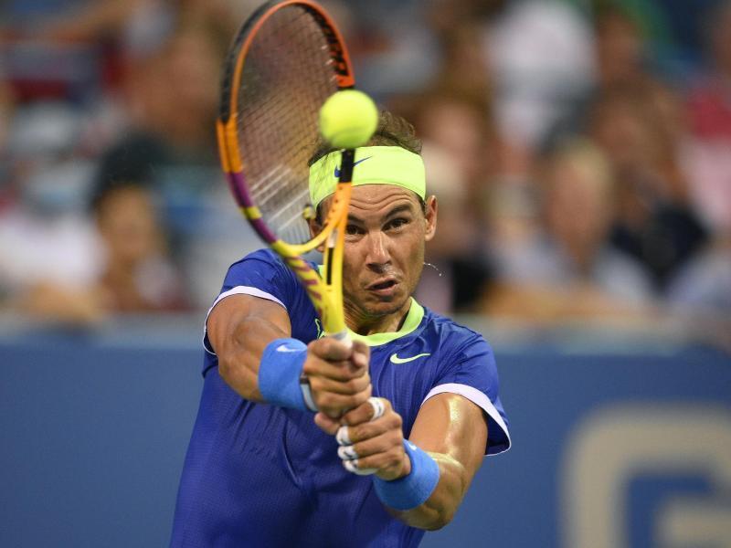 Nadal loses against Murray in tennis comeback