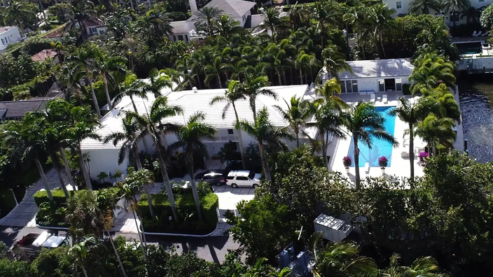 The Incredible 58 Rules Jeffrey Epstein’s Employees Had To Comply at His Palm Beach Mansion