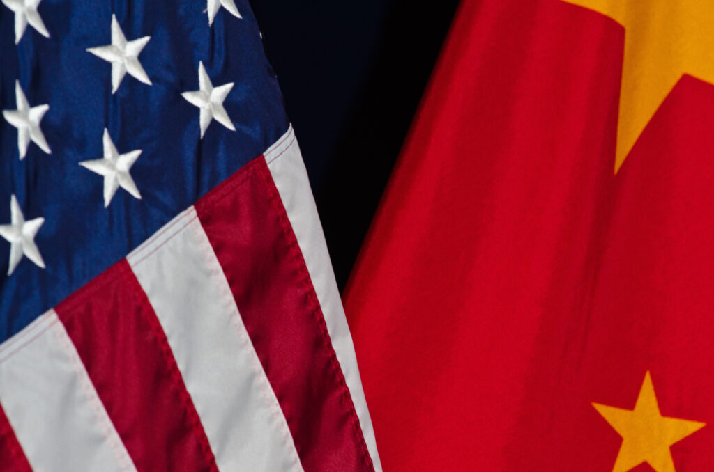 Who goes and who comes.  The write-off game between the United States and China