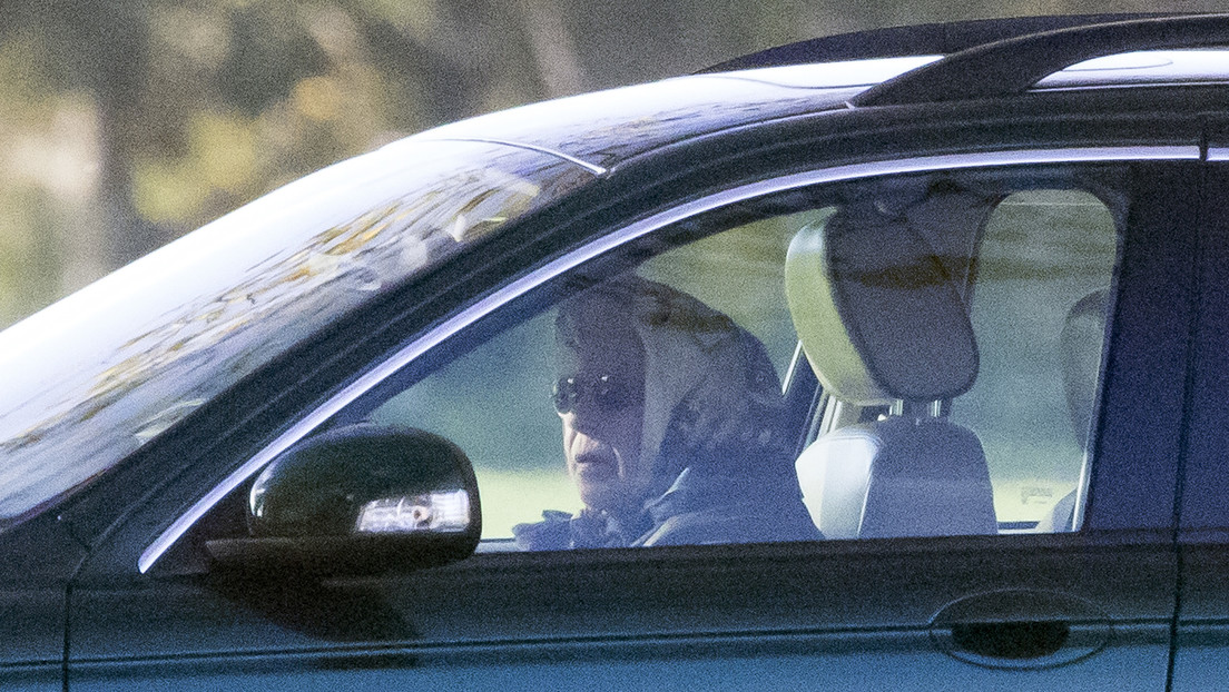 Queen Elizabeth II appears in public while driving for the first time since entering hospital