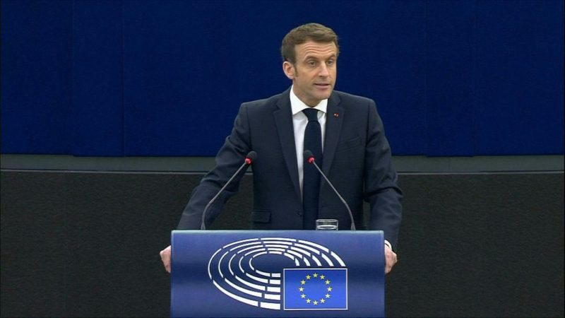 Macron: “Il vecchio Patto di stabilità non tornerà più”