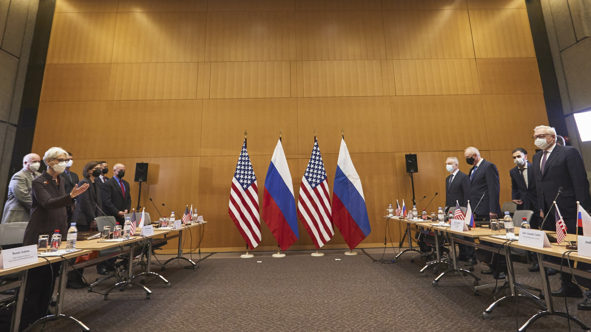 US and Russia: First Talks, Dim Expectations